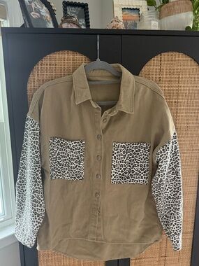 Olive Button-Down Shirt Jacket with Leopard Print Pockets & Sleeves